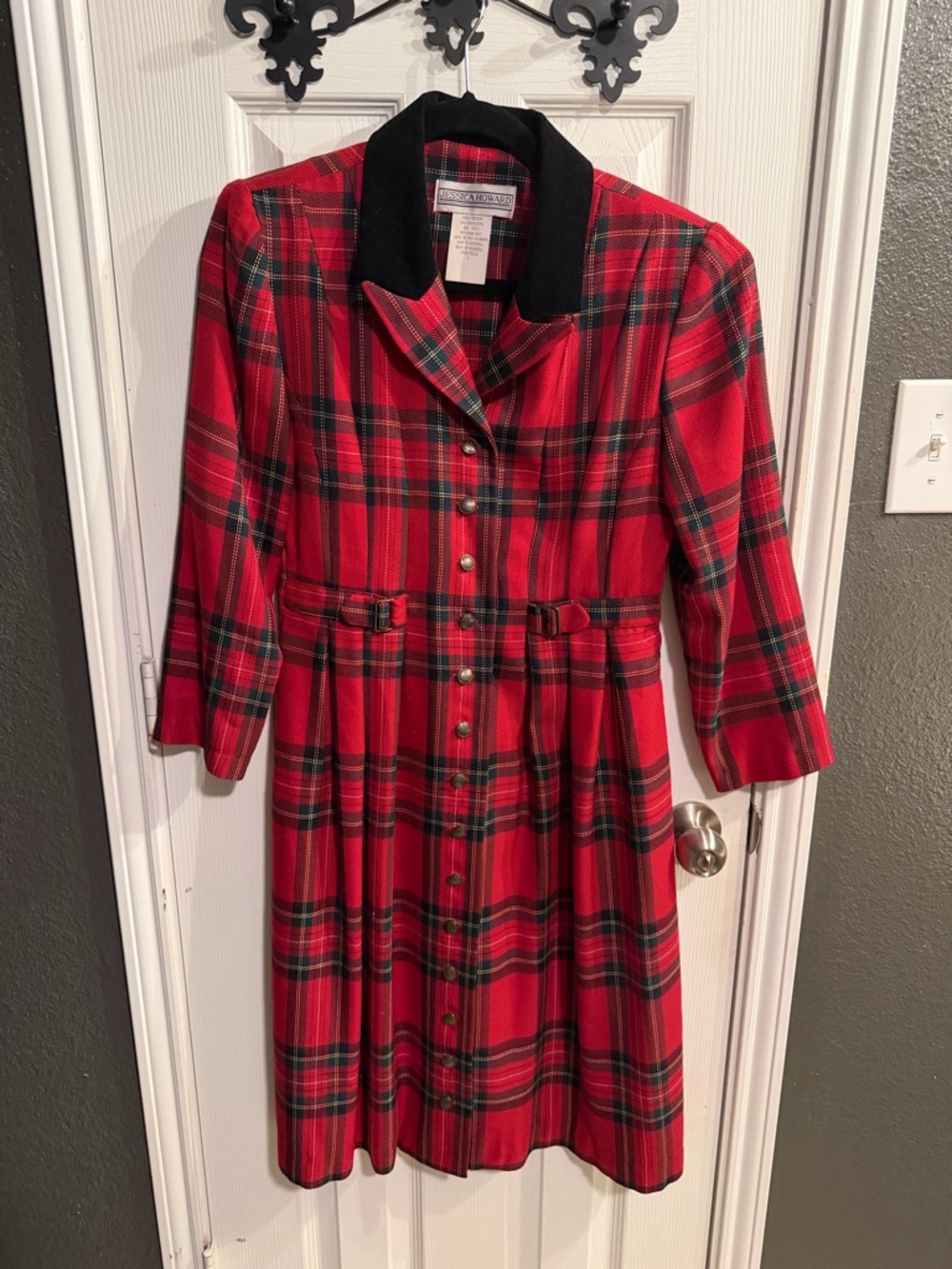 Vintage, Classic Red Tartan Button-Front Dress with Black Collar